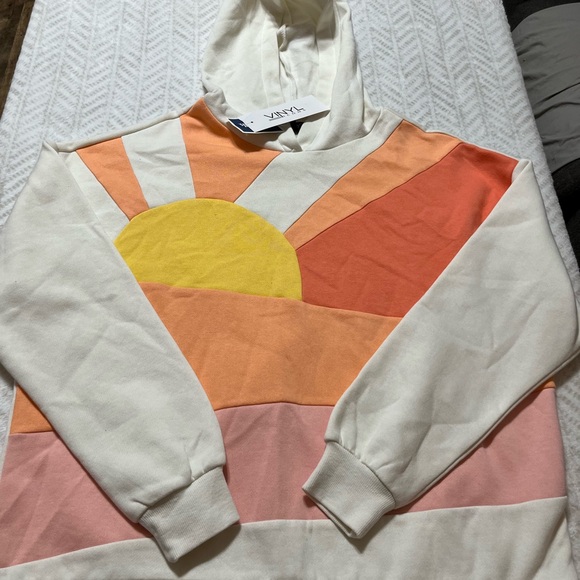 Vinyl Icons Tops - Vinyl Icons ~Woman Size M- Sunburst Design Hoodie Sweatshirt NWT.